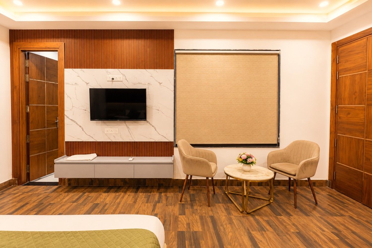 Mazestic executive room